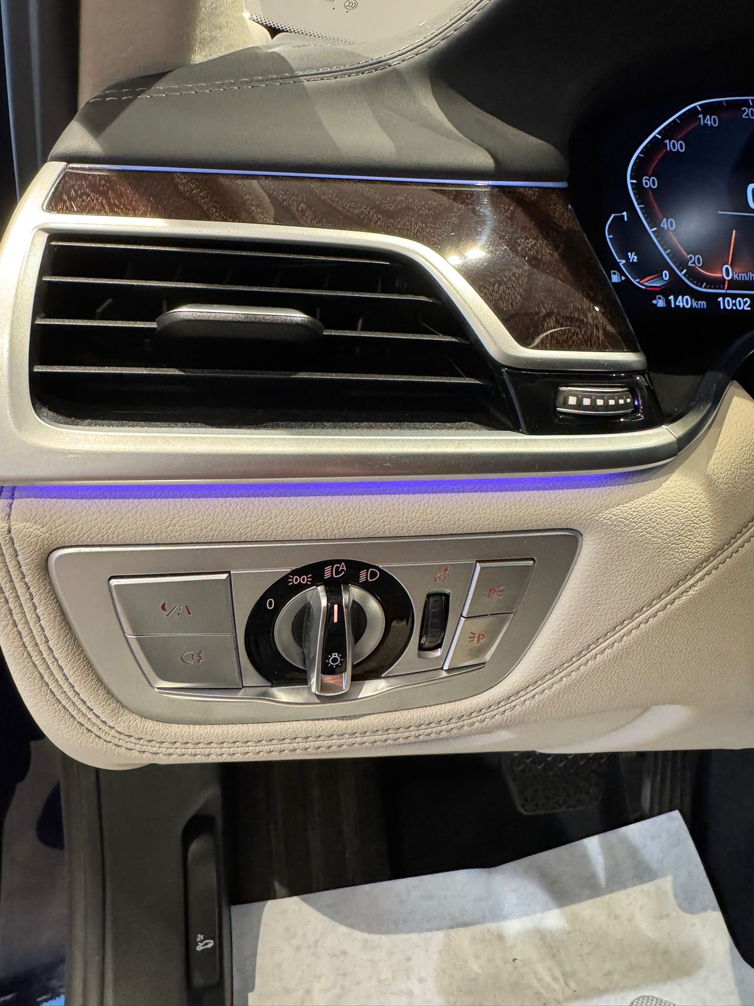 BMW 750Li xDrive-image-28