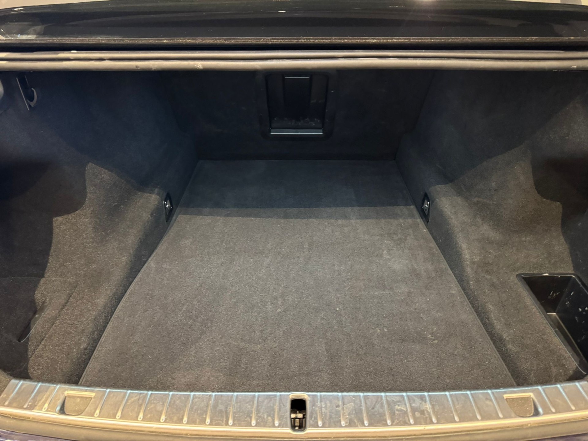 BMW 750Li xDrive-image-16