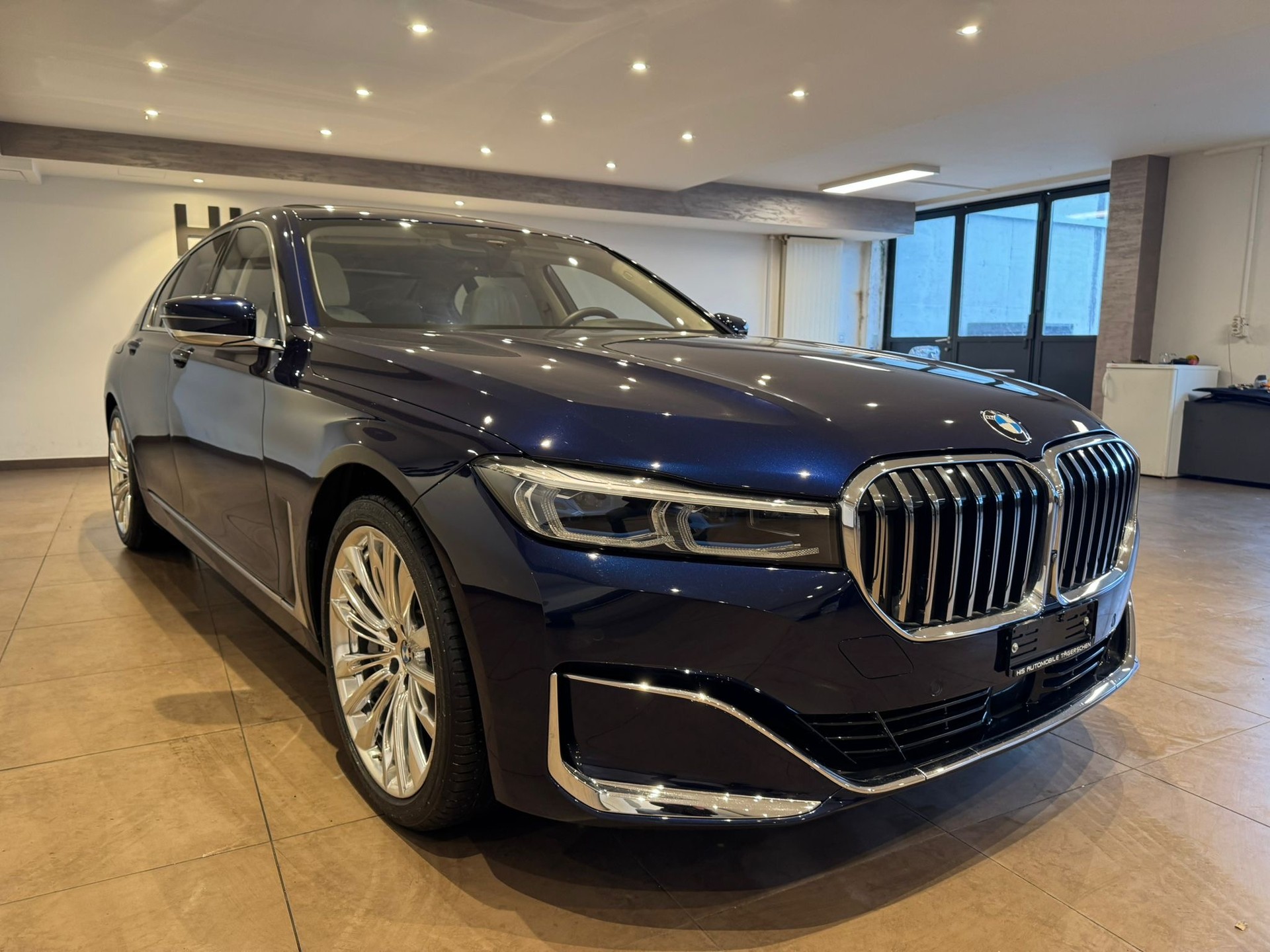 BMW 750Li xDrive-image-9