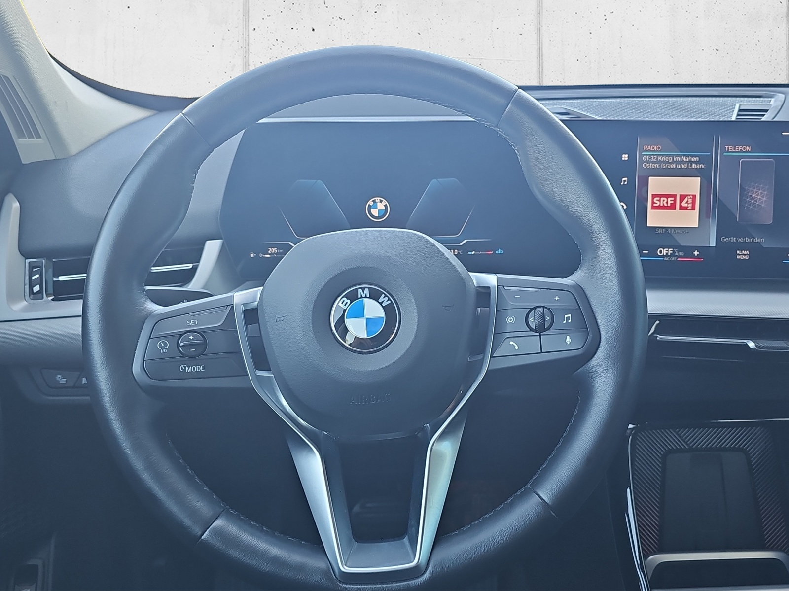 BMW X1 xDrive 23i 48V-image-10