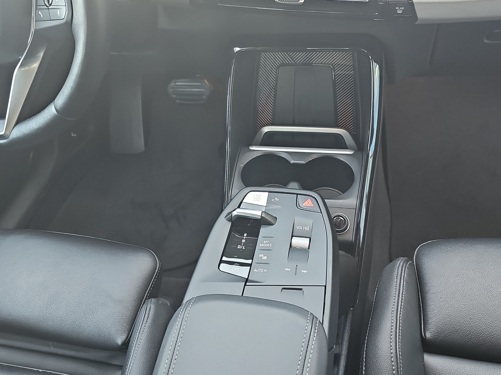 BMW X1 xDrive 23i 48V-image-17