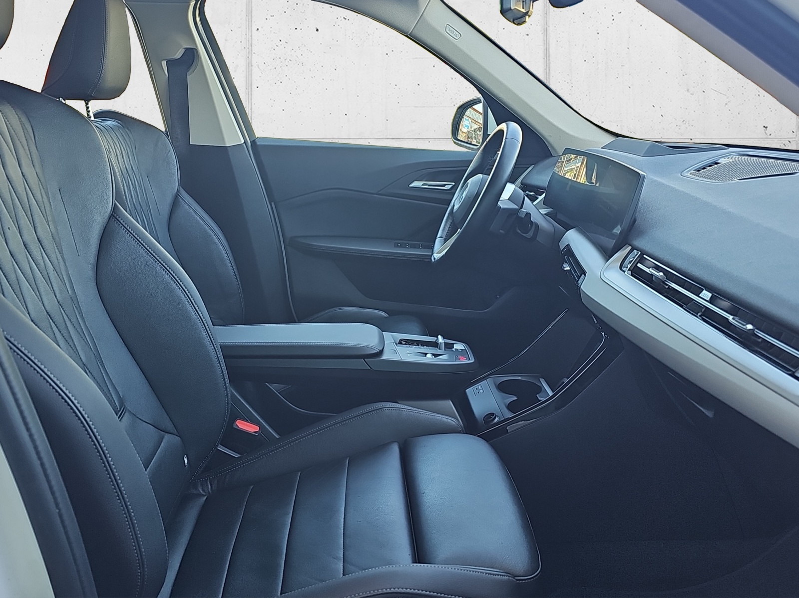 BMW X1 xDrive 23i 48V-image-16
