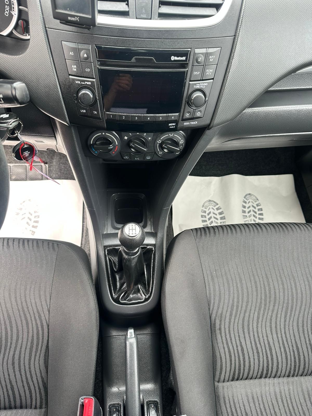 SUZUKI Swift 1.2i 16V GL-image-12