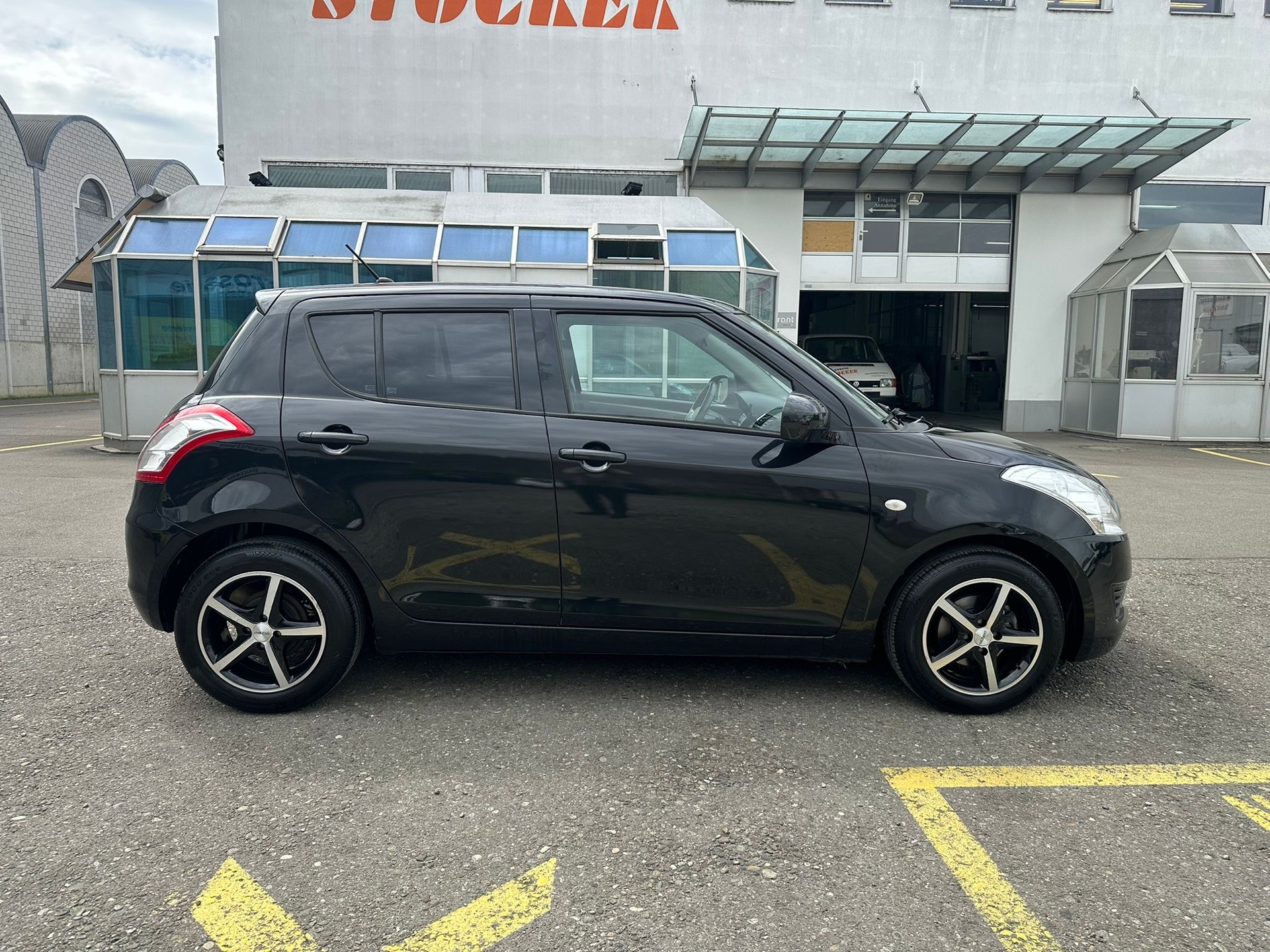 SUZUKI Swift 1.2i 16V GL-image-4