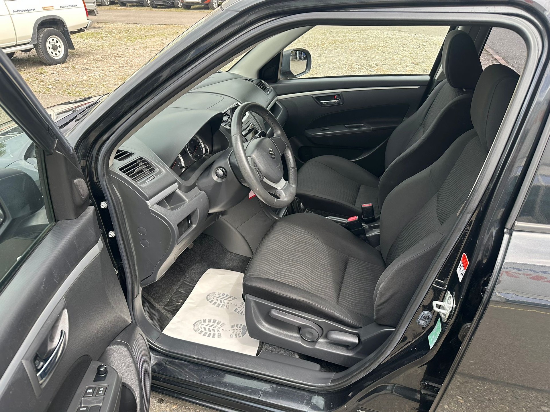 SUZUKI Swift 1.2i 16V GL-image-8
