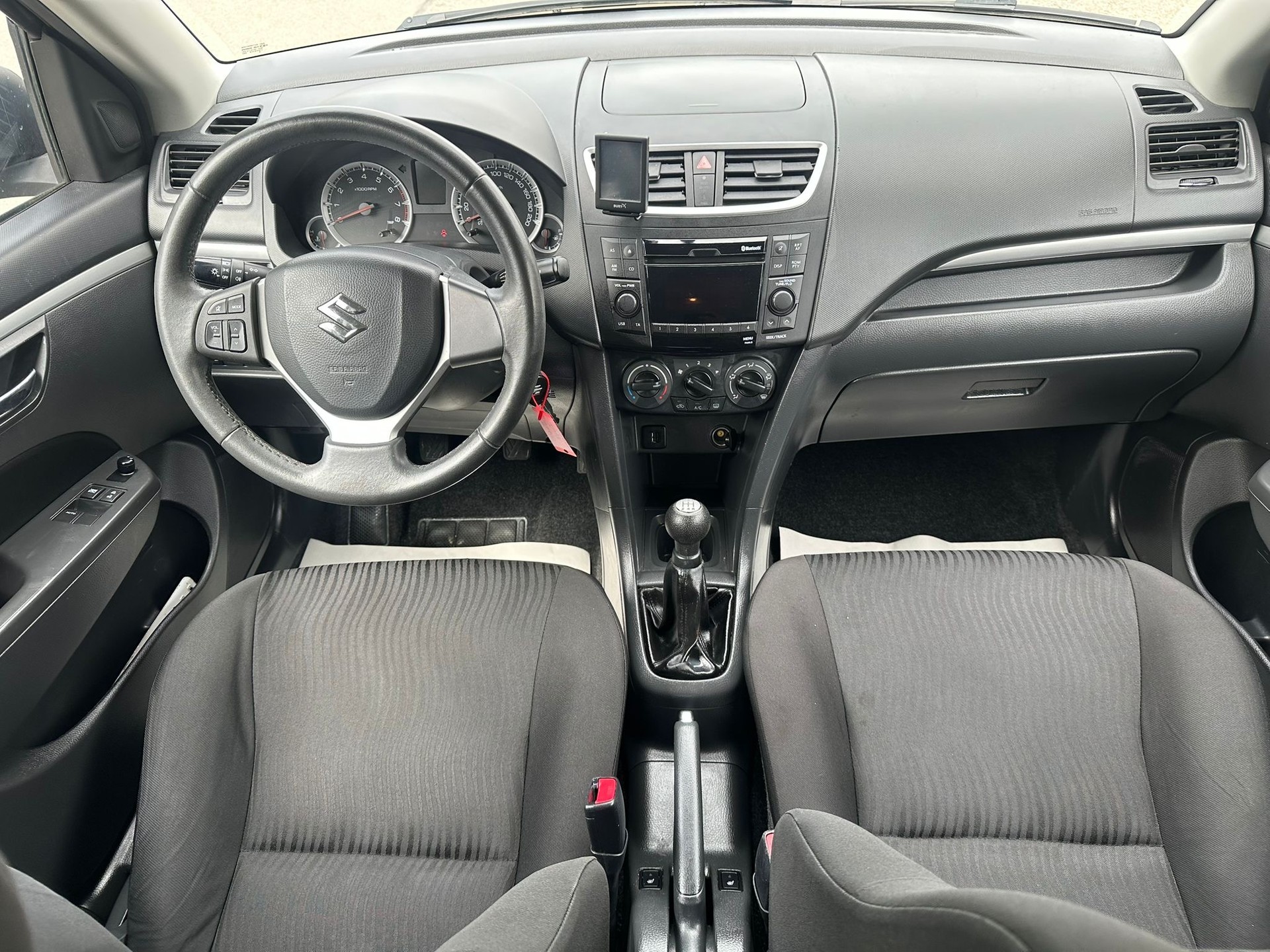 SUZUKI Swift 1.2i 16V GL-image-9