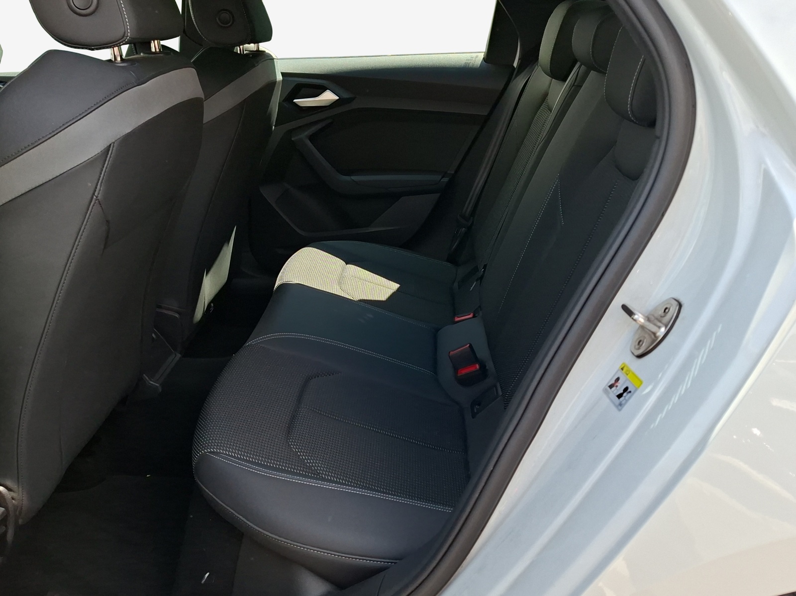 AUDI A1 Sportback 30 TFSI advanced Attraction S-tronic-image-11