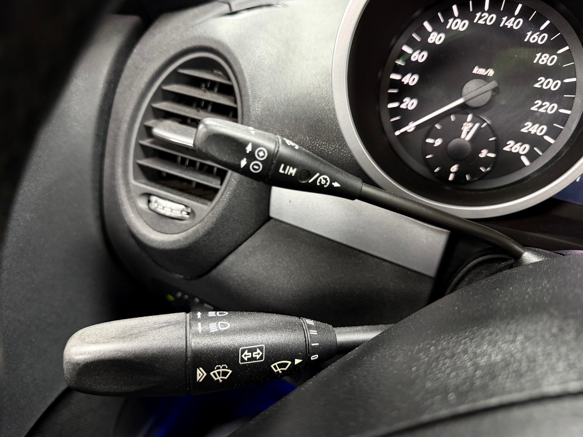 MERCEDES-BENZ SLK 200 Kompressor-image-15