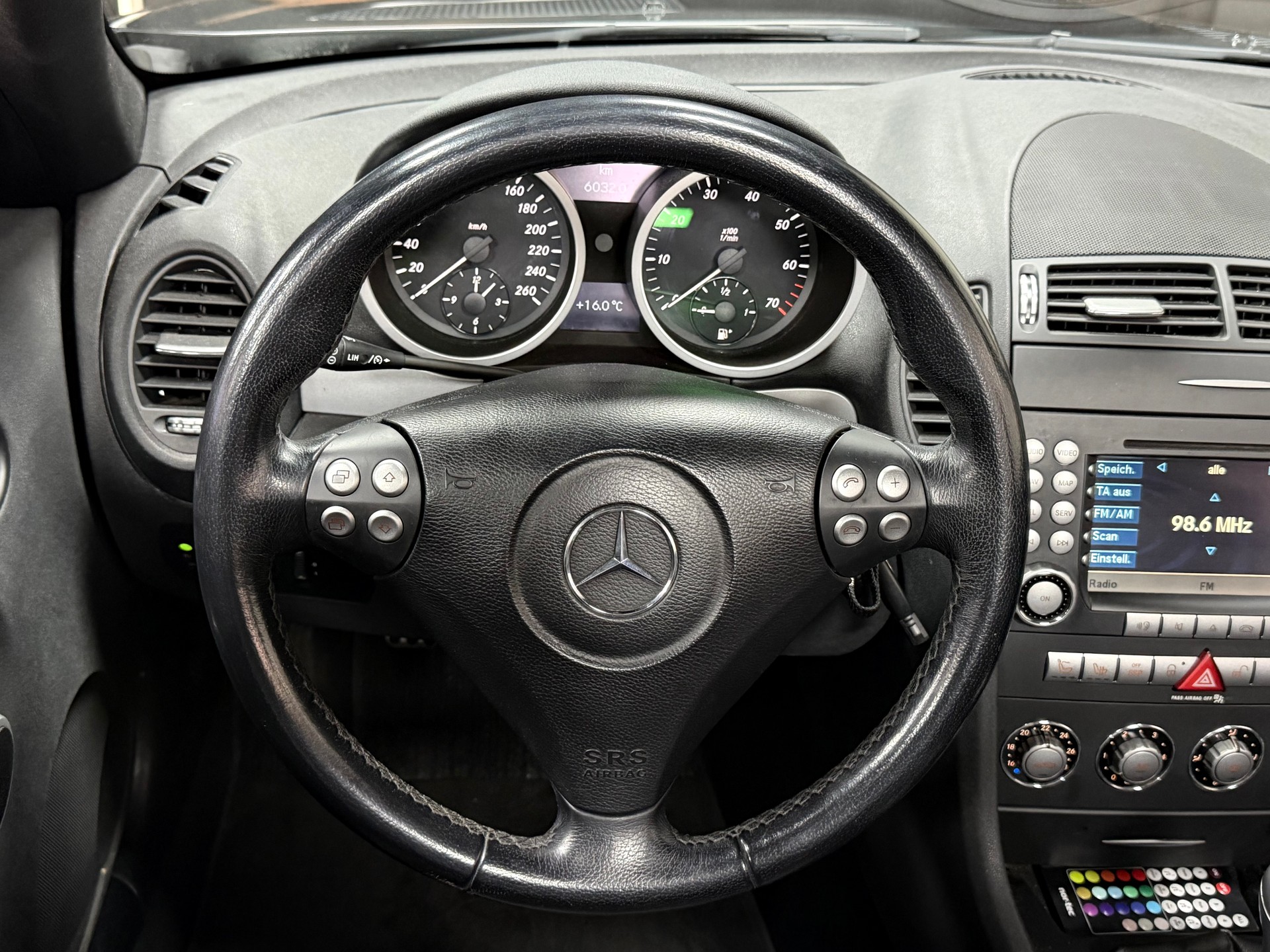 MERCEDES-BENZ SLK 200 Kompressor-image-13