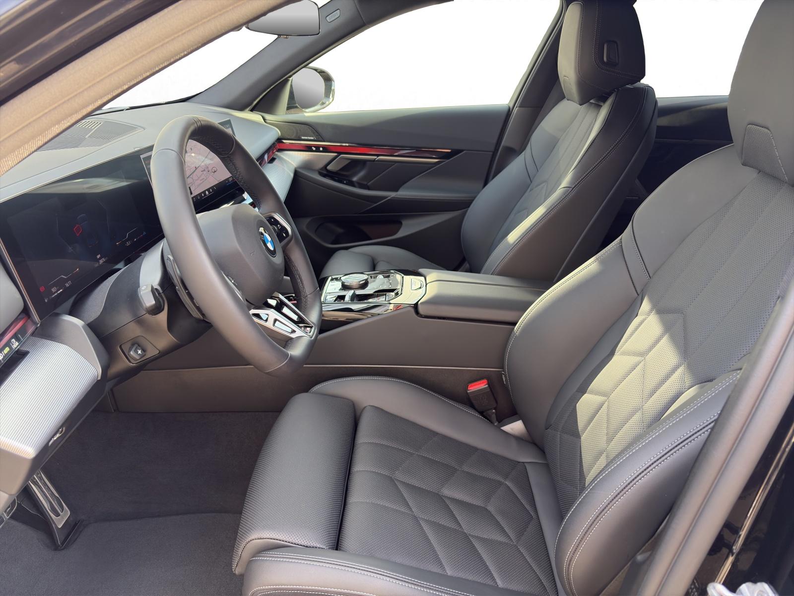 BMW 520d xDrive Touring-image-9
