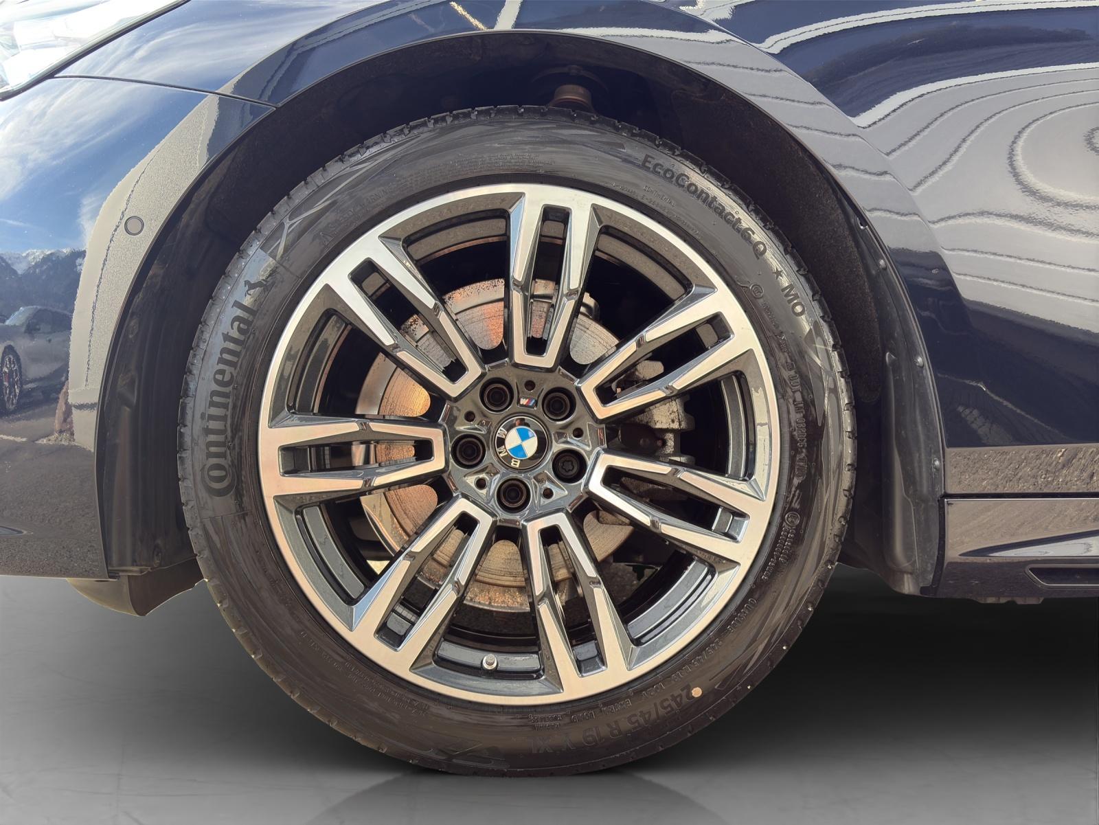 BMW 520d xDrive Touring-image-8