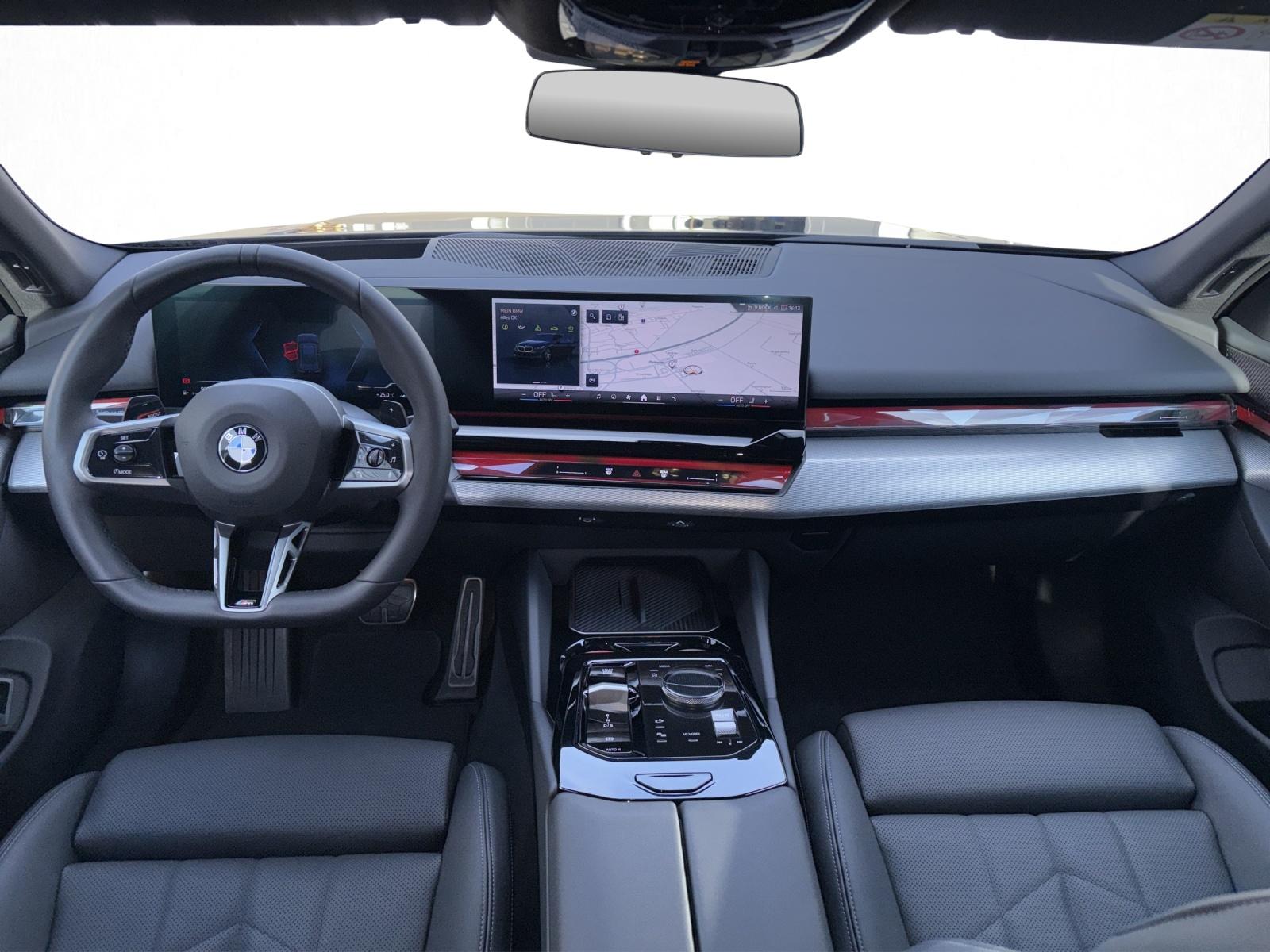 BMW 520d xDrive Touring-image-12