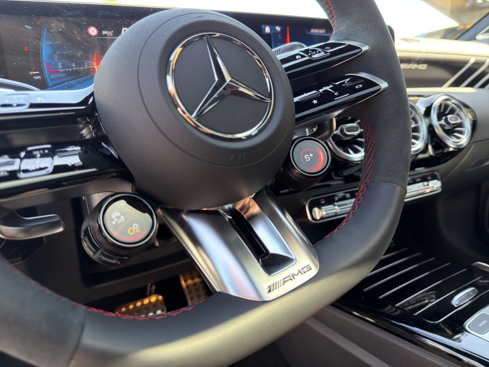 MERCEDES-BENZ CLA 35 AMG 4Matic 8G-DCT-image-15
