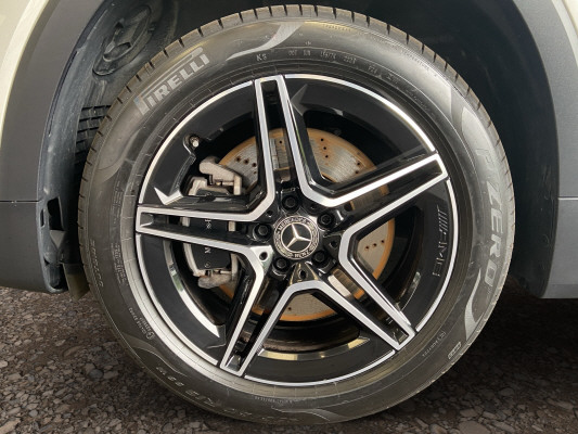 MERCEDES-BENZ GLB 220 4Matic 8G-Tronic-image-9