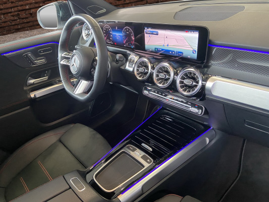 MERCEDES-BENZ GLB 220 4Matic 8G-Tronic-image-14