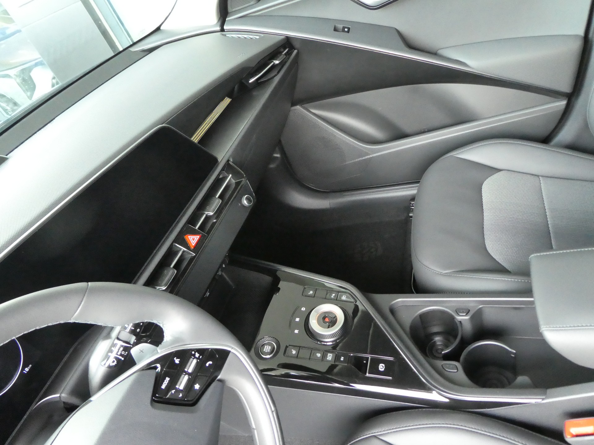 KIA Niro 1.6GDi Plug-in Hybrid Power Edition DCT-image-11
