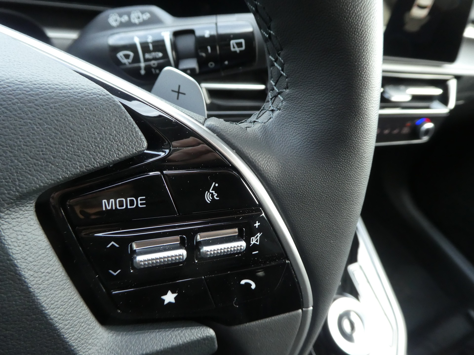 KIA Niro 1.6GDi Plug-in Hybrid Power Edition DCT-image-14
