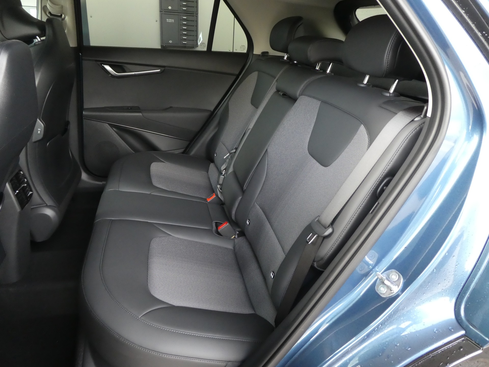 KIA Niro 1.6GDi Plug-in Hybrid Power Edition DCT-image-8