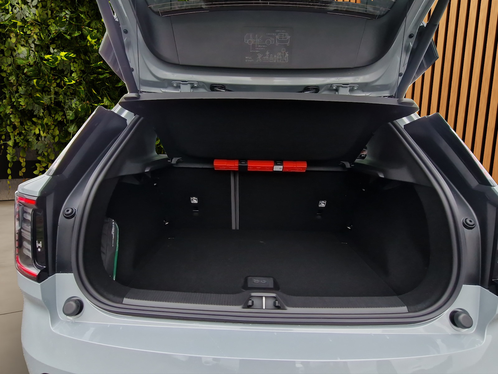 VOLVO EX 30 E60 Twin Ultra Performance AWD-image-14