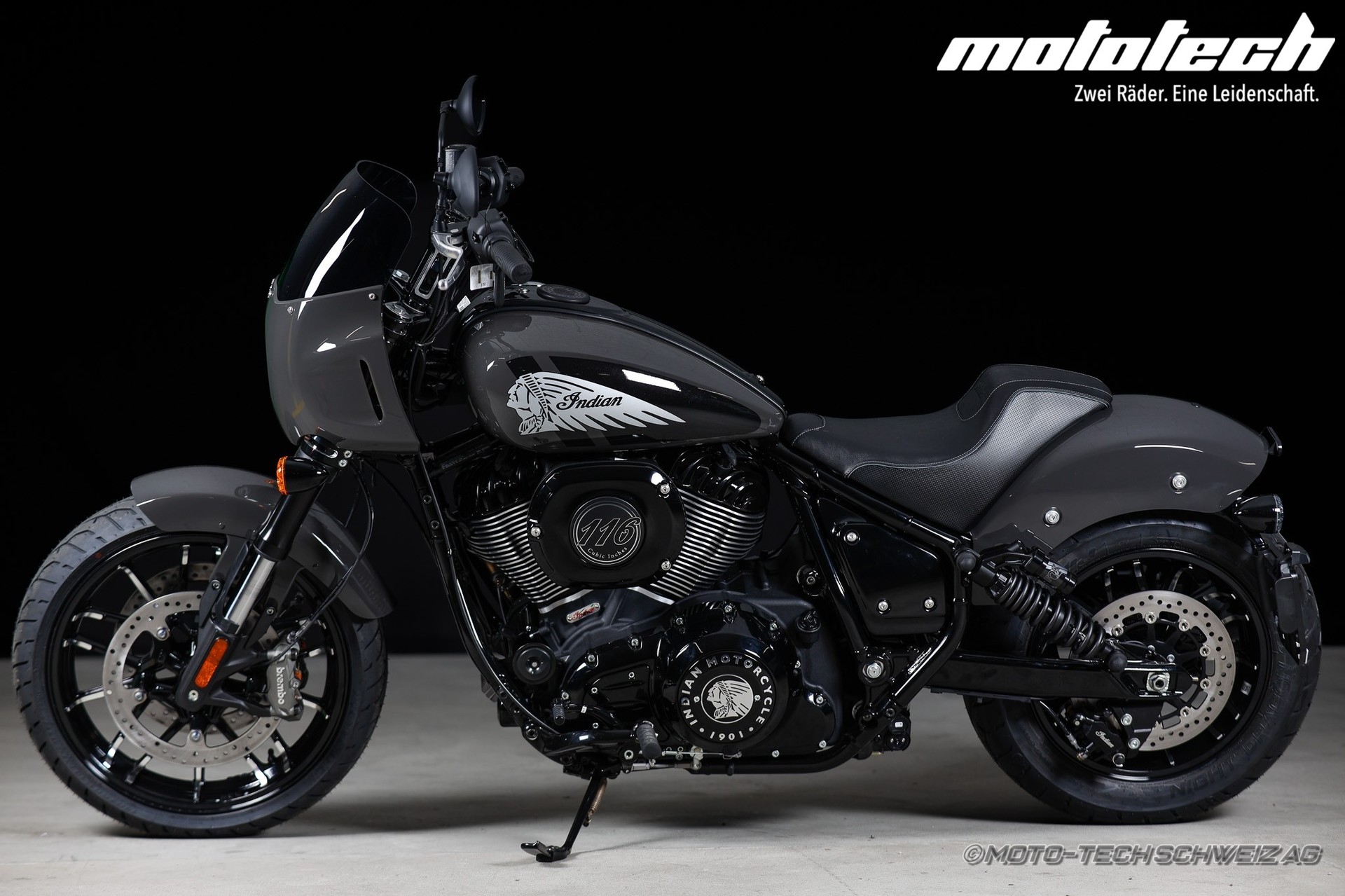 INDIAN Sport Chief-showroom-element-3