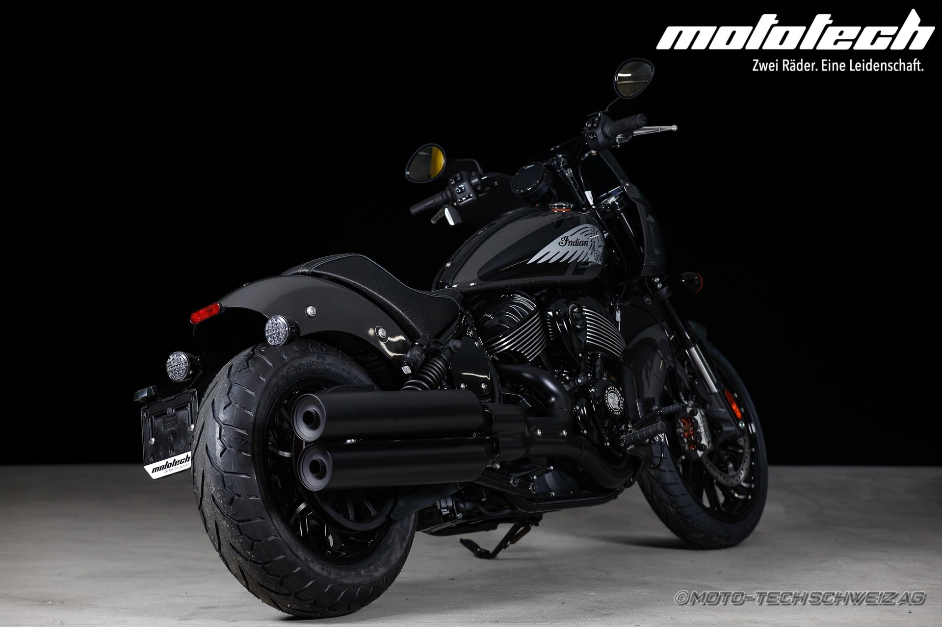 INDIAN Sport Chief-showroom-element-1