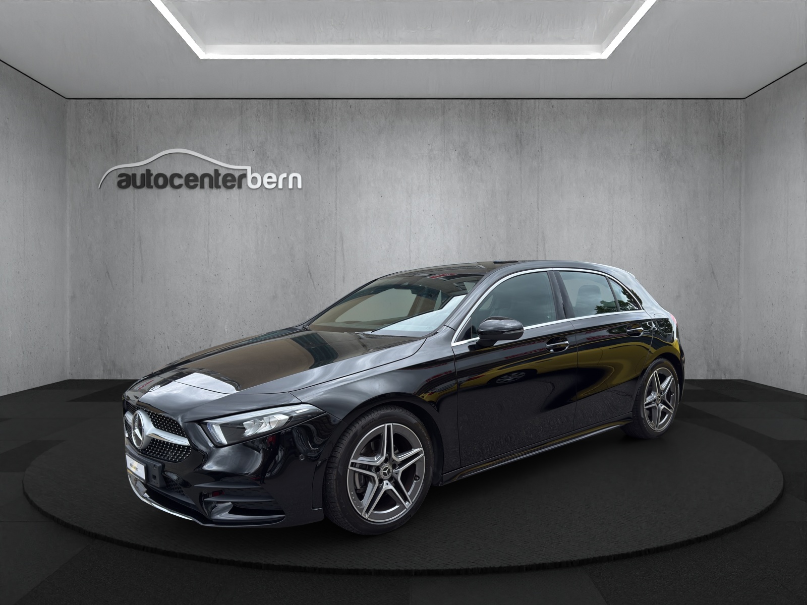 MERCEDES-BENZ A 200 AMG Line 7G-DCT-image-2