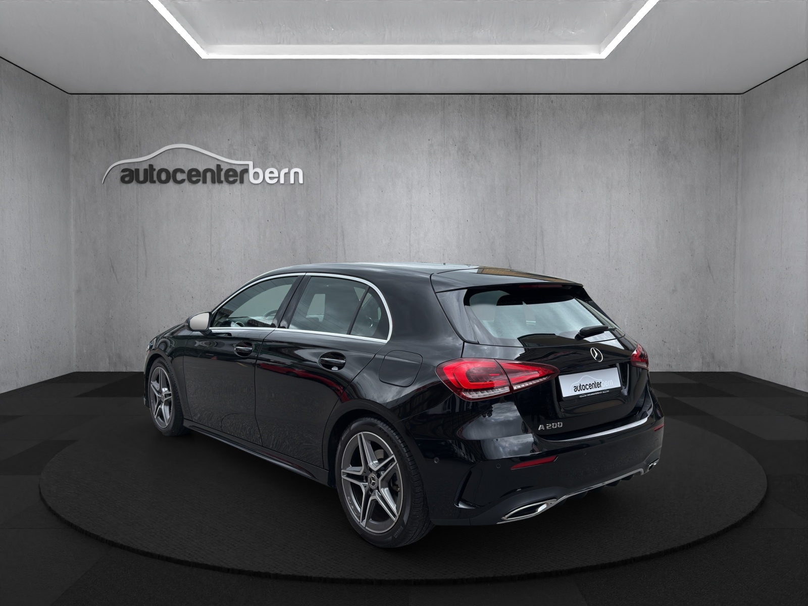 MERCEDES-BENZ A 200 AMG Line 7G-DCT-image-4