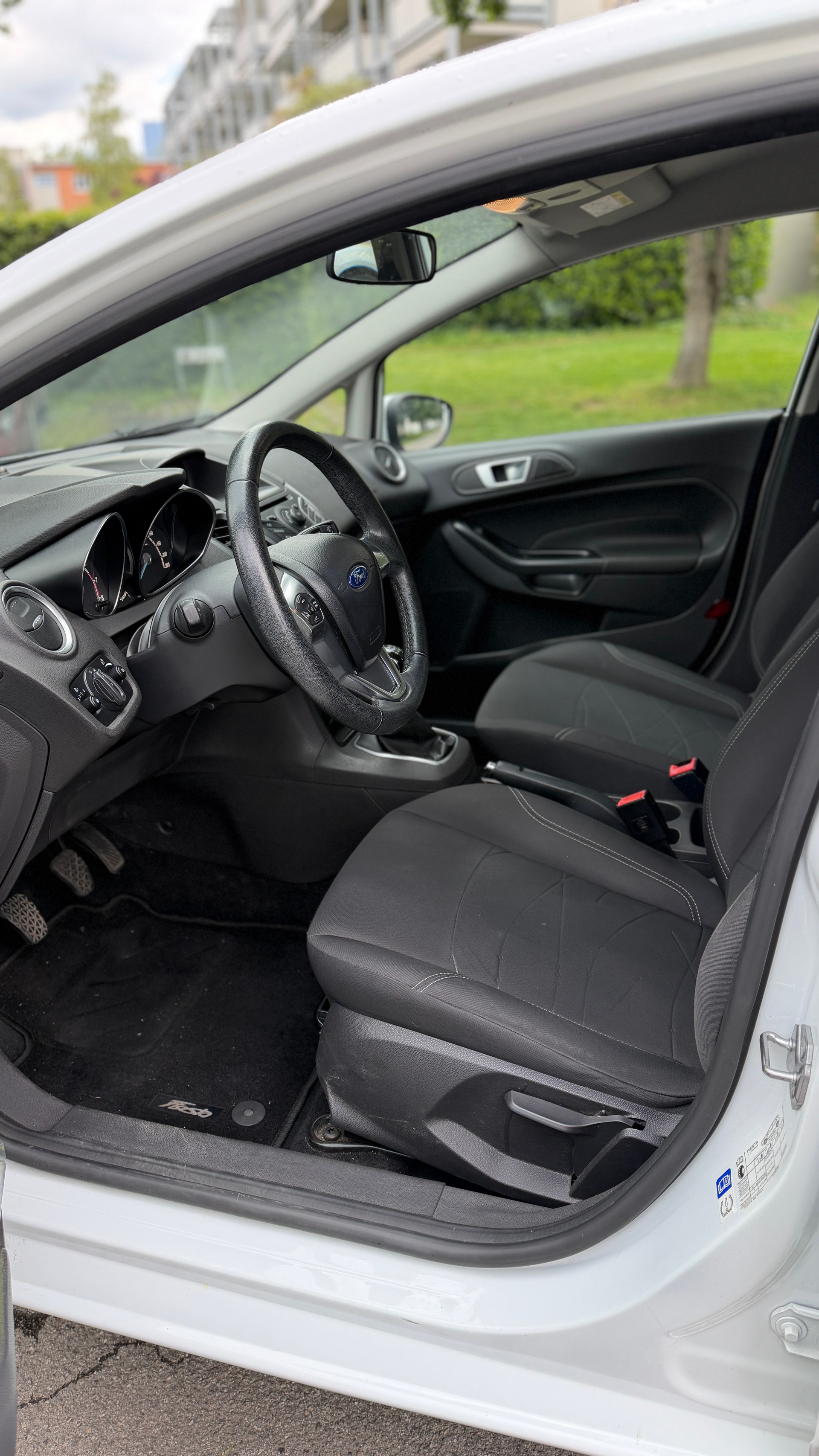 FORD Fiesta 1.0 SCTi Trend-image-5