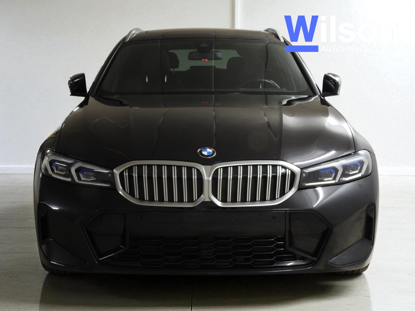 BMW 330i xDrive Steptronic M Sport-showroom-element-1