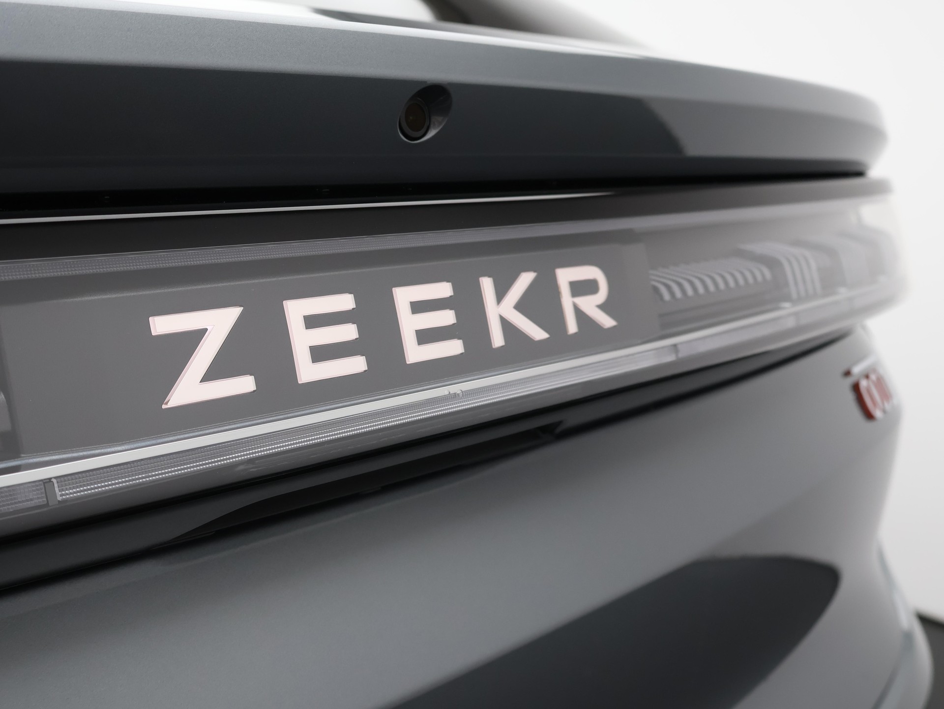 ZEEKR 001 Performance AWD ab 1.29% Leasing-image-13