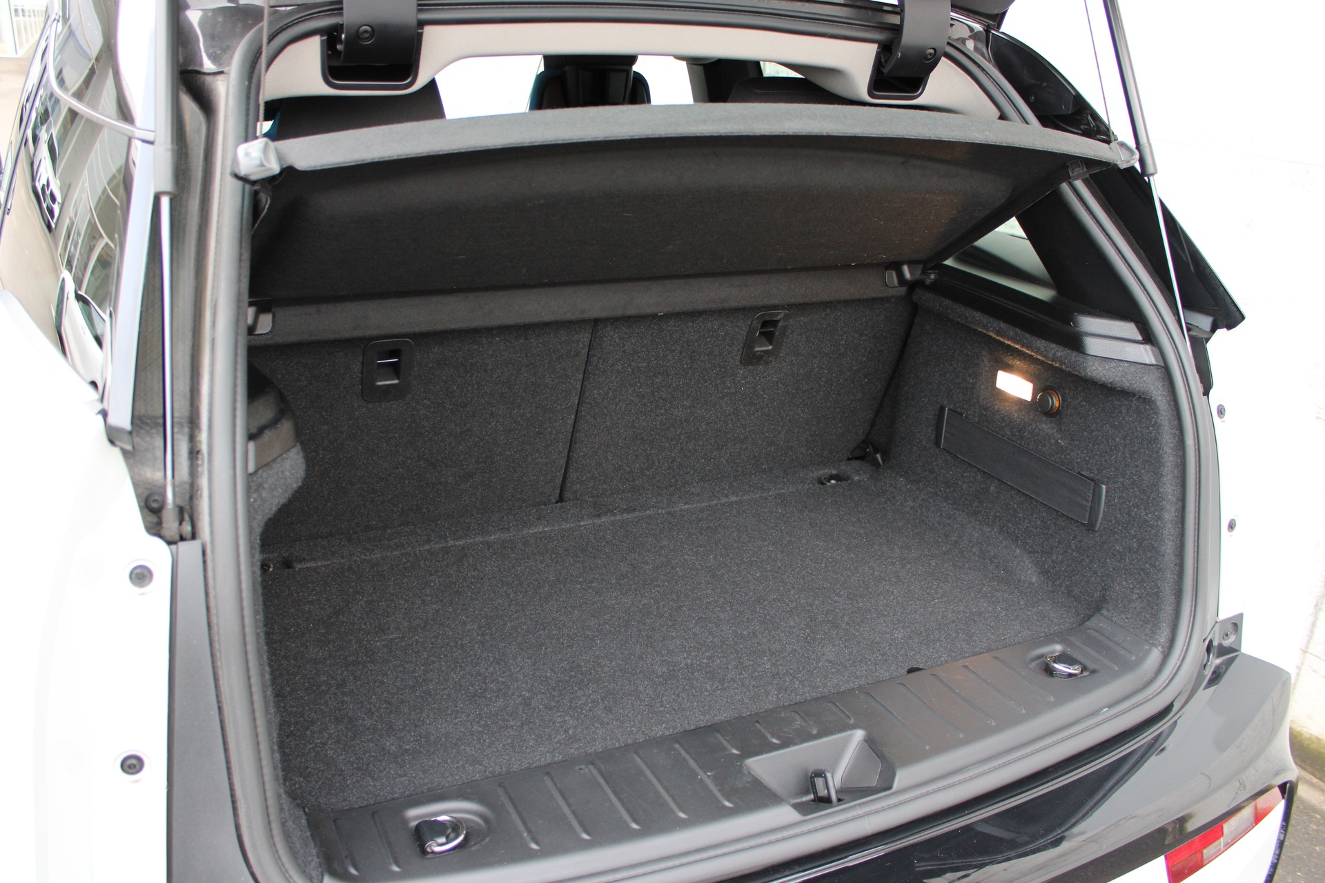BMW i3s (120Ah)-image-13