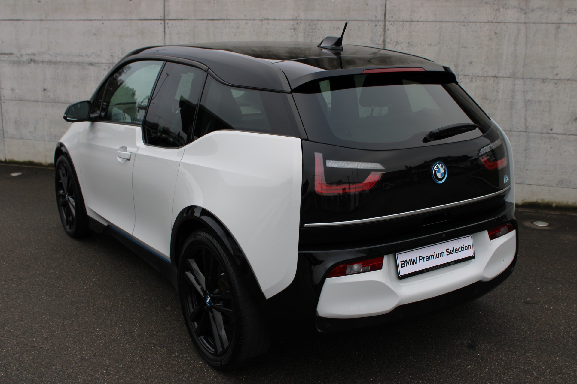 BMW i3s (120Ah)-image-5