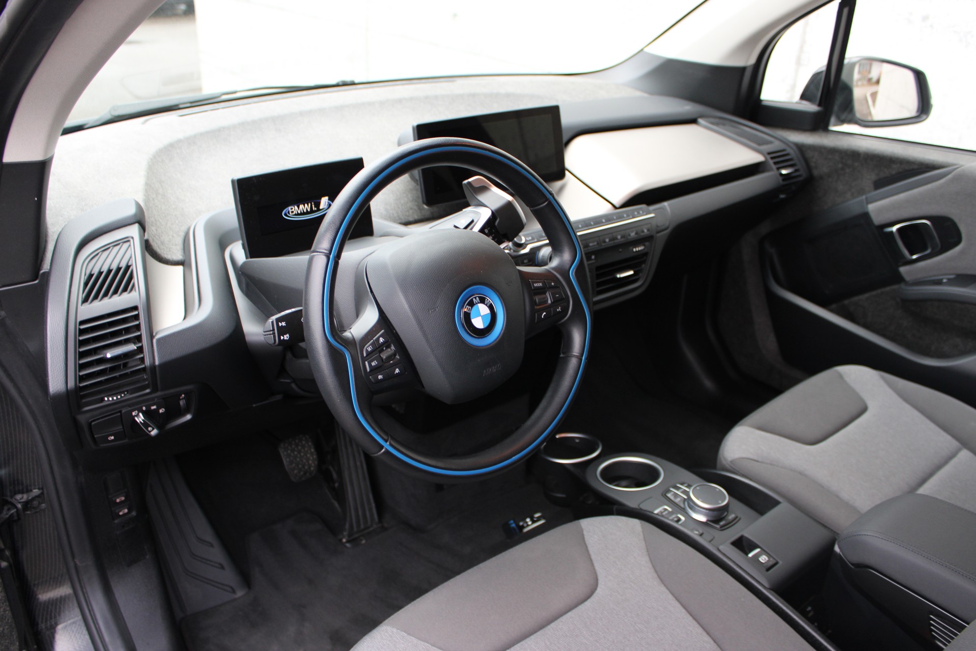 BMW i3s (120Ah)-image-9