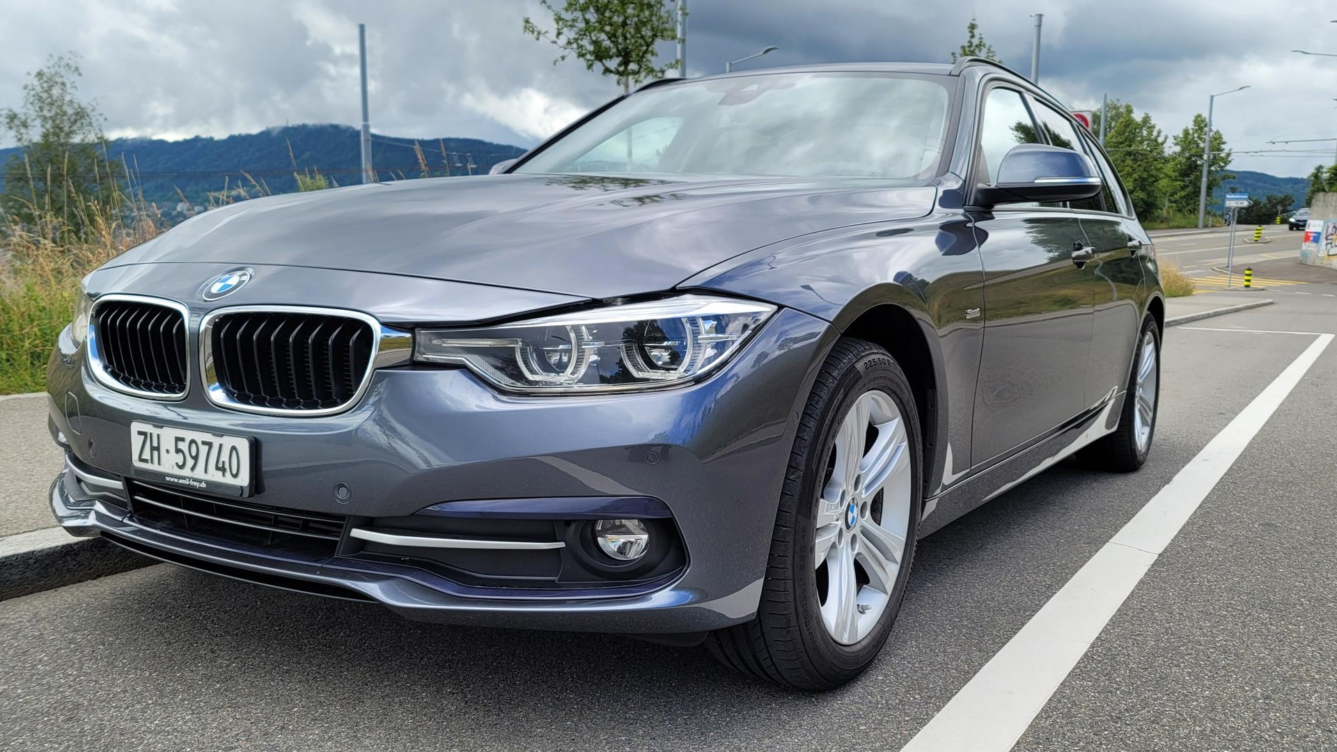 BMW 320d xDrive Touring Sport Line Edition F31-image-0