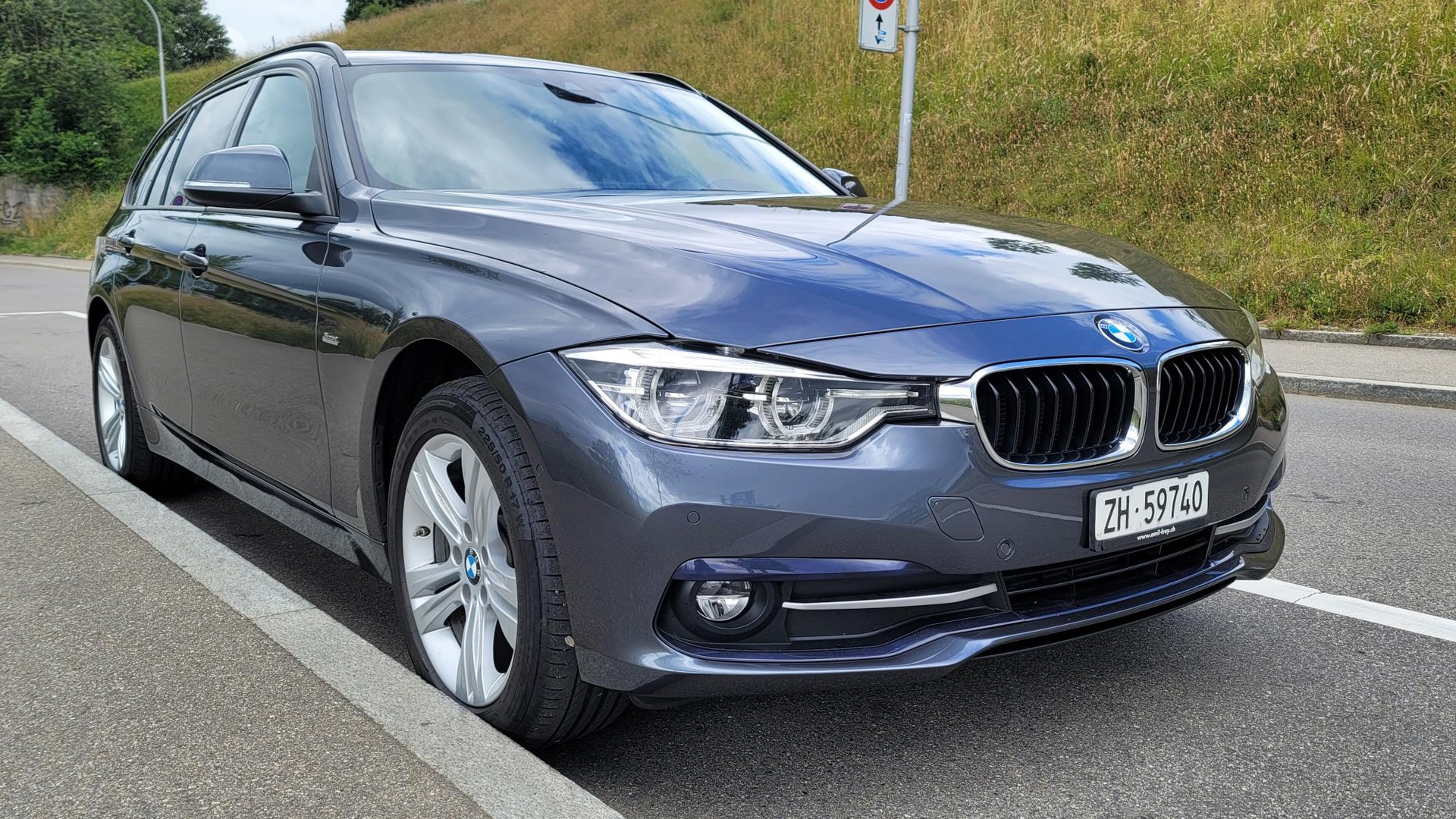 BMW 320d xDrive Touring Sport Line Edition F31-image-1