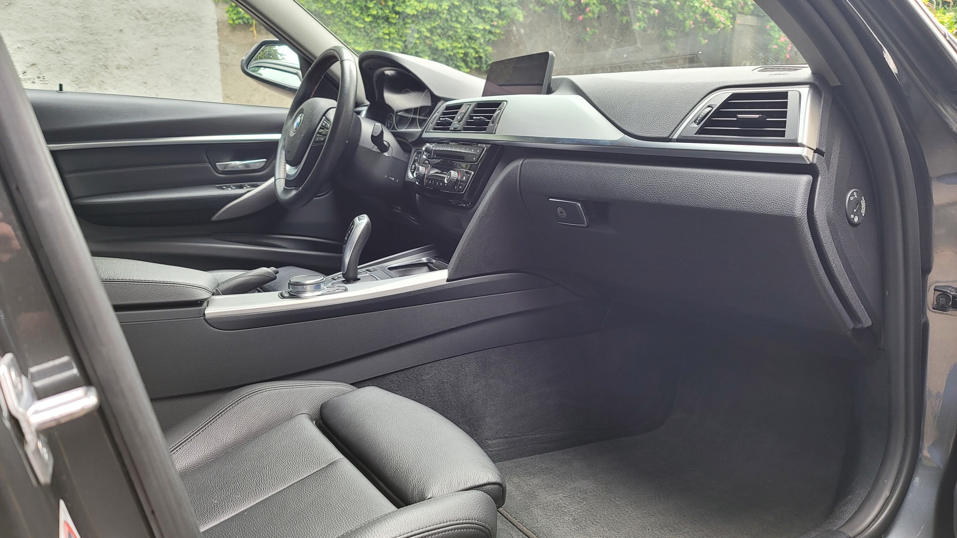 BMW 320d xDrive Touring Sport Line Edition F31-image-9