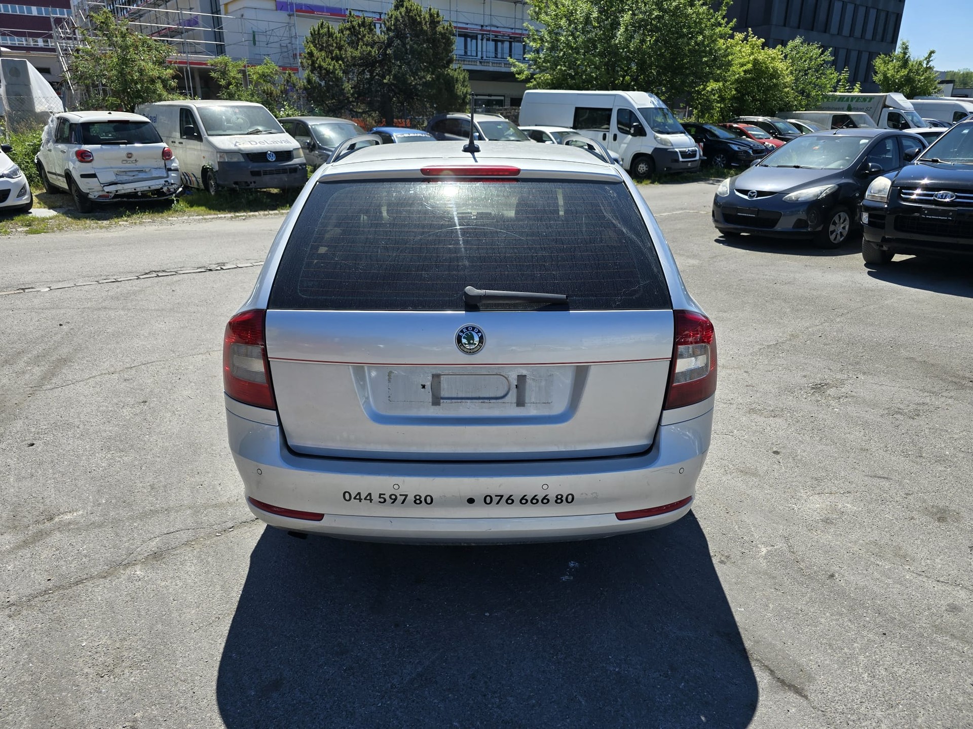 SKODA Octavia Combi 2.0 TDI Family DSG-image-5