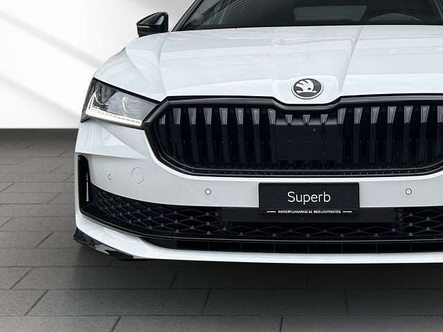 SKODA Superb Combi 2.0 TSI Sportline 4x4 DSG-image-13