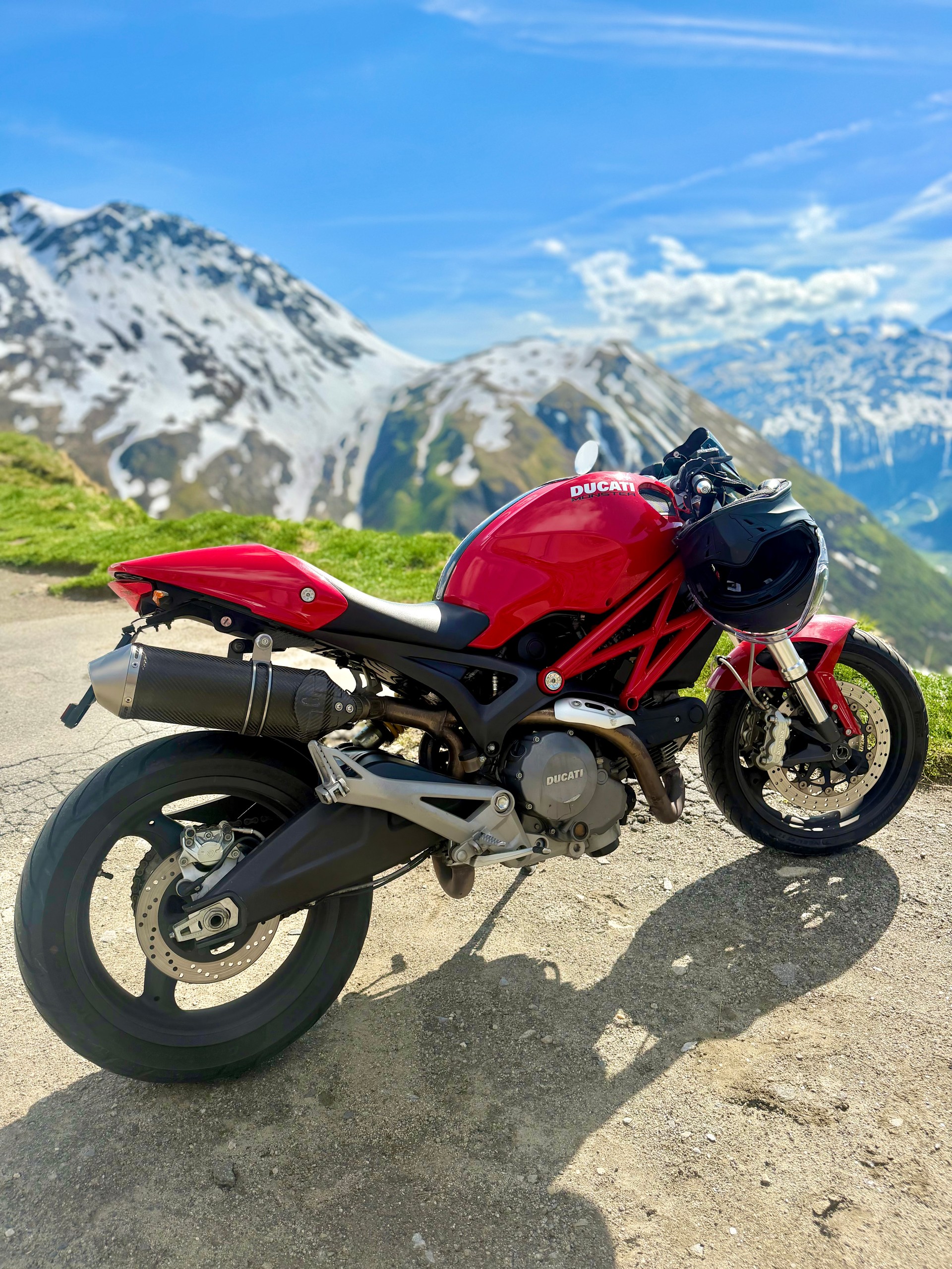 DUCATI Monster 696M