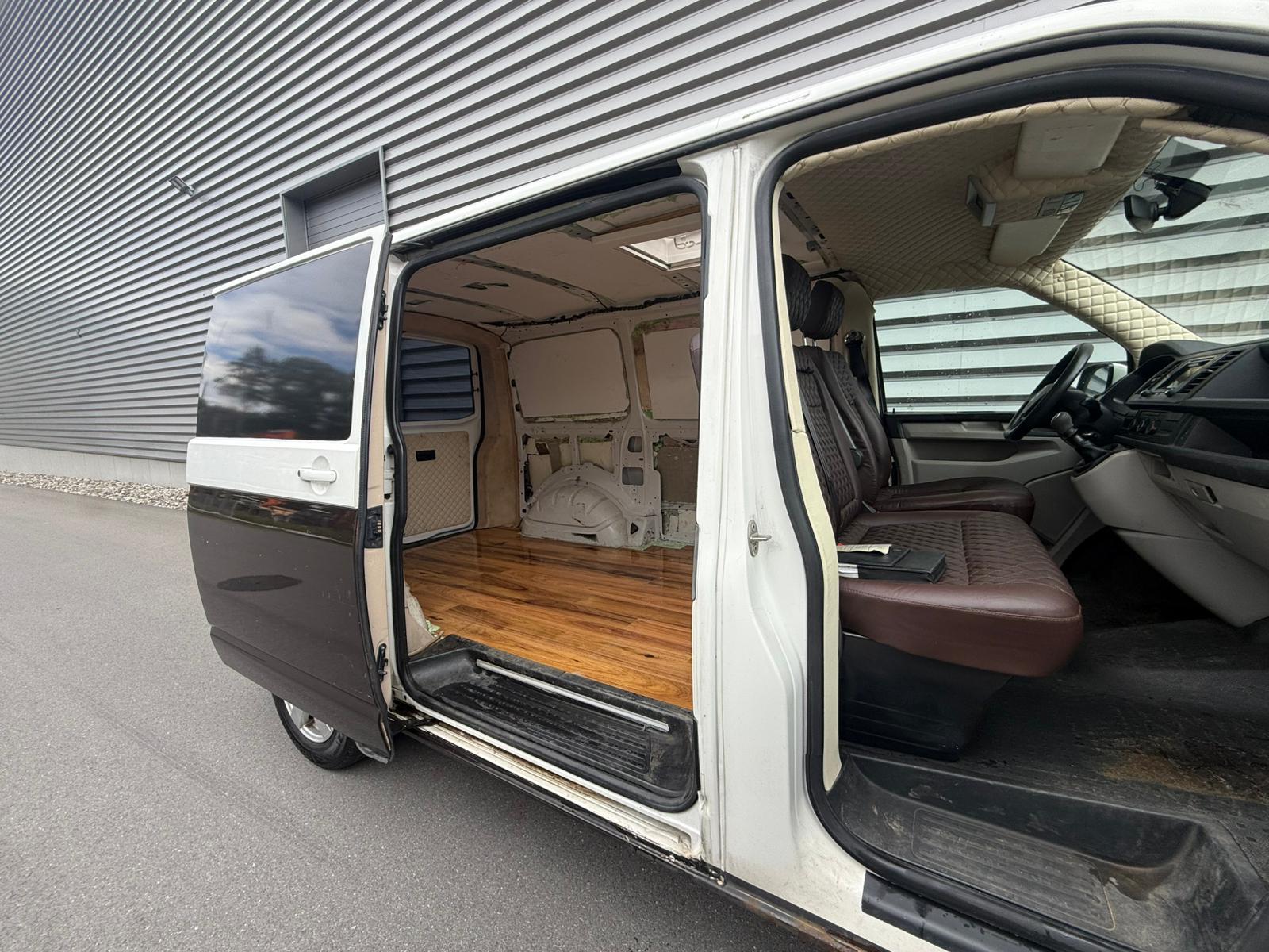VW T6 2.0 TDI Entry-image-14