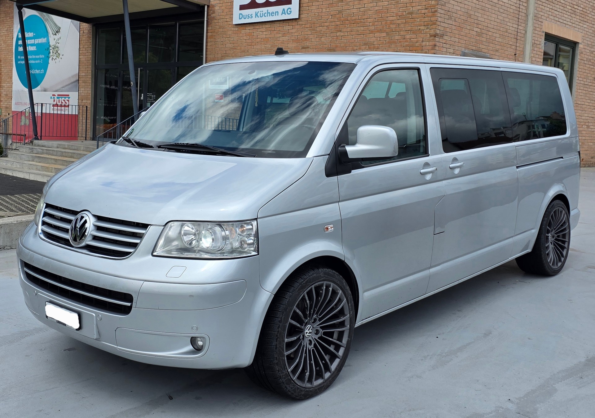 VW T5 Caravelle Comfort 2.5 TDI PD-image-0