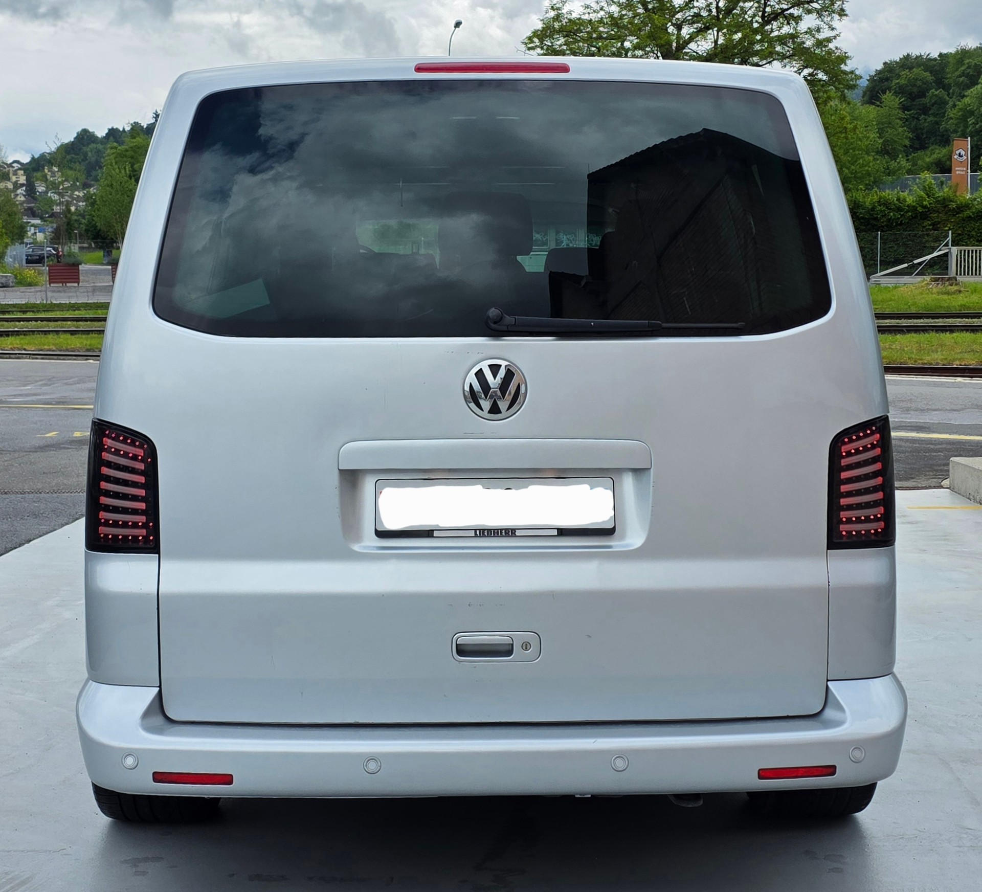 VW T5 Caravelle Comfort 2.5 TDI PD-image-4