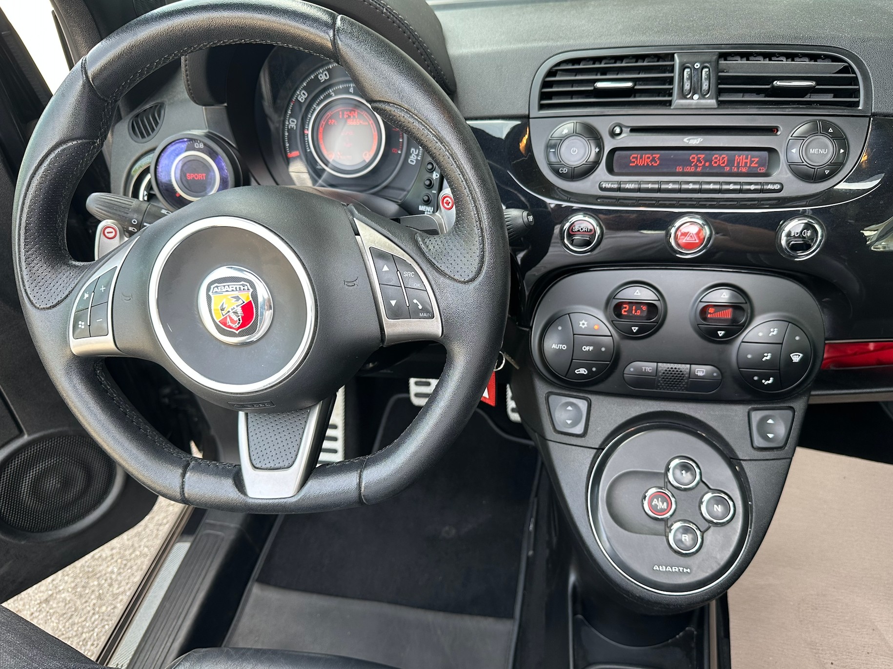 FIAT 595 1.4 16V Turbo Abarth Turismo Dualogic-image-9