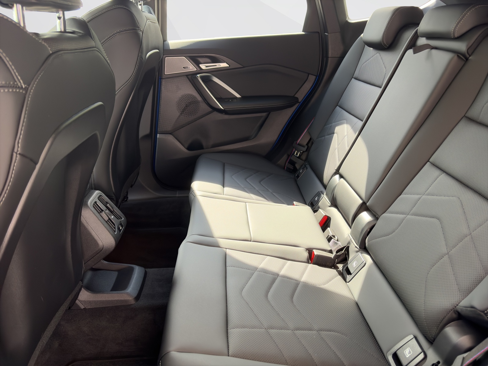 BMW X1 23i xDrive-image-17