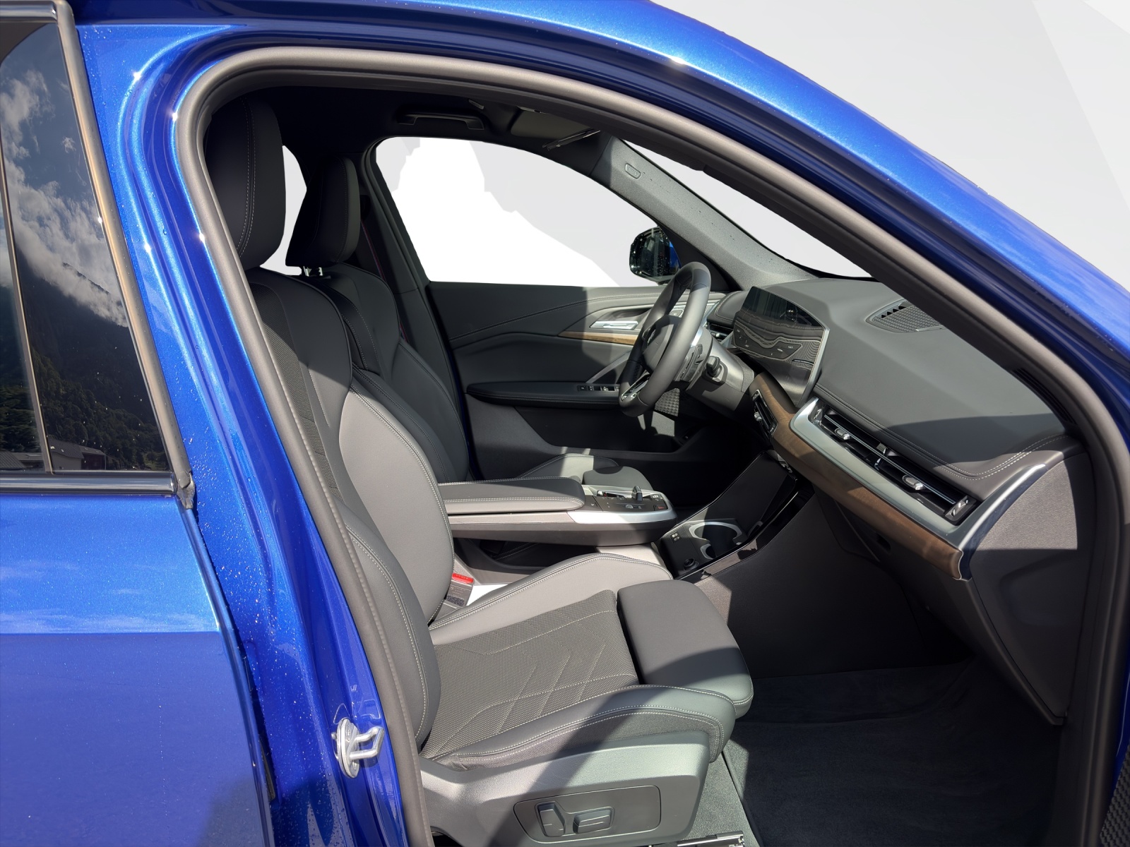 BMW X1 23i xDrive-image-15