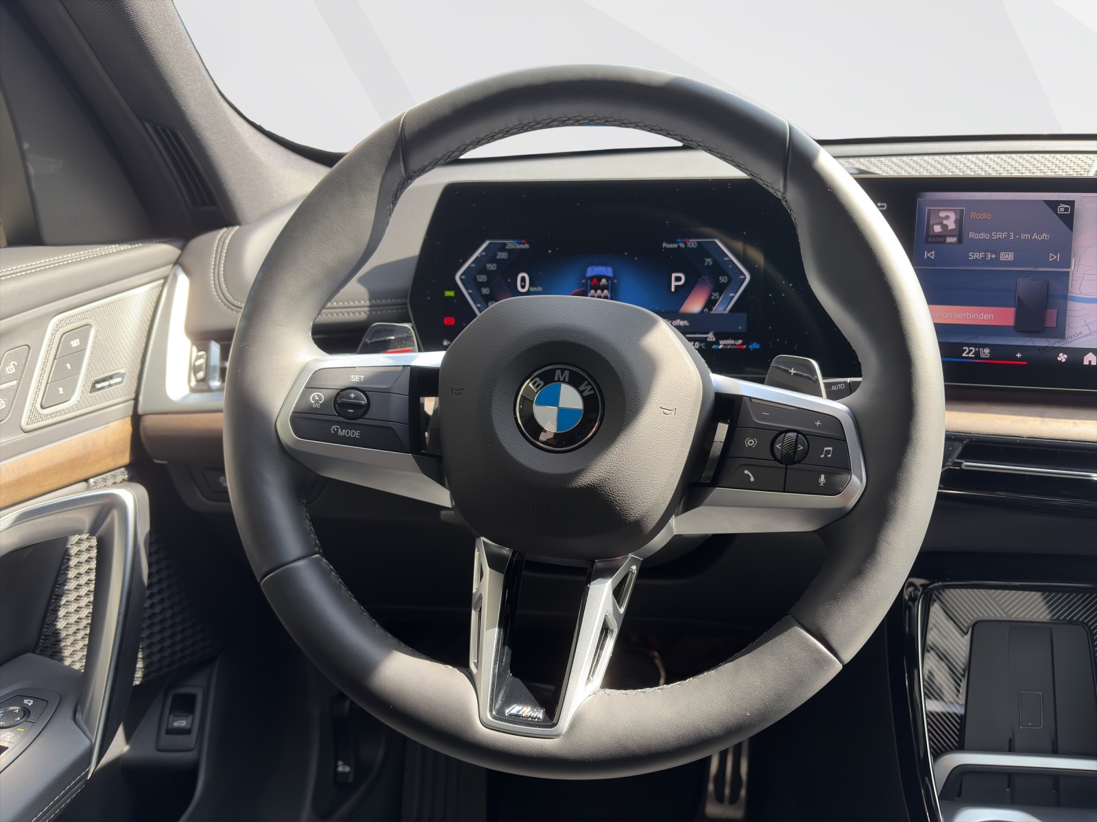 BMW X1 23i xDrive-image-11