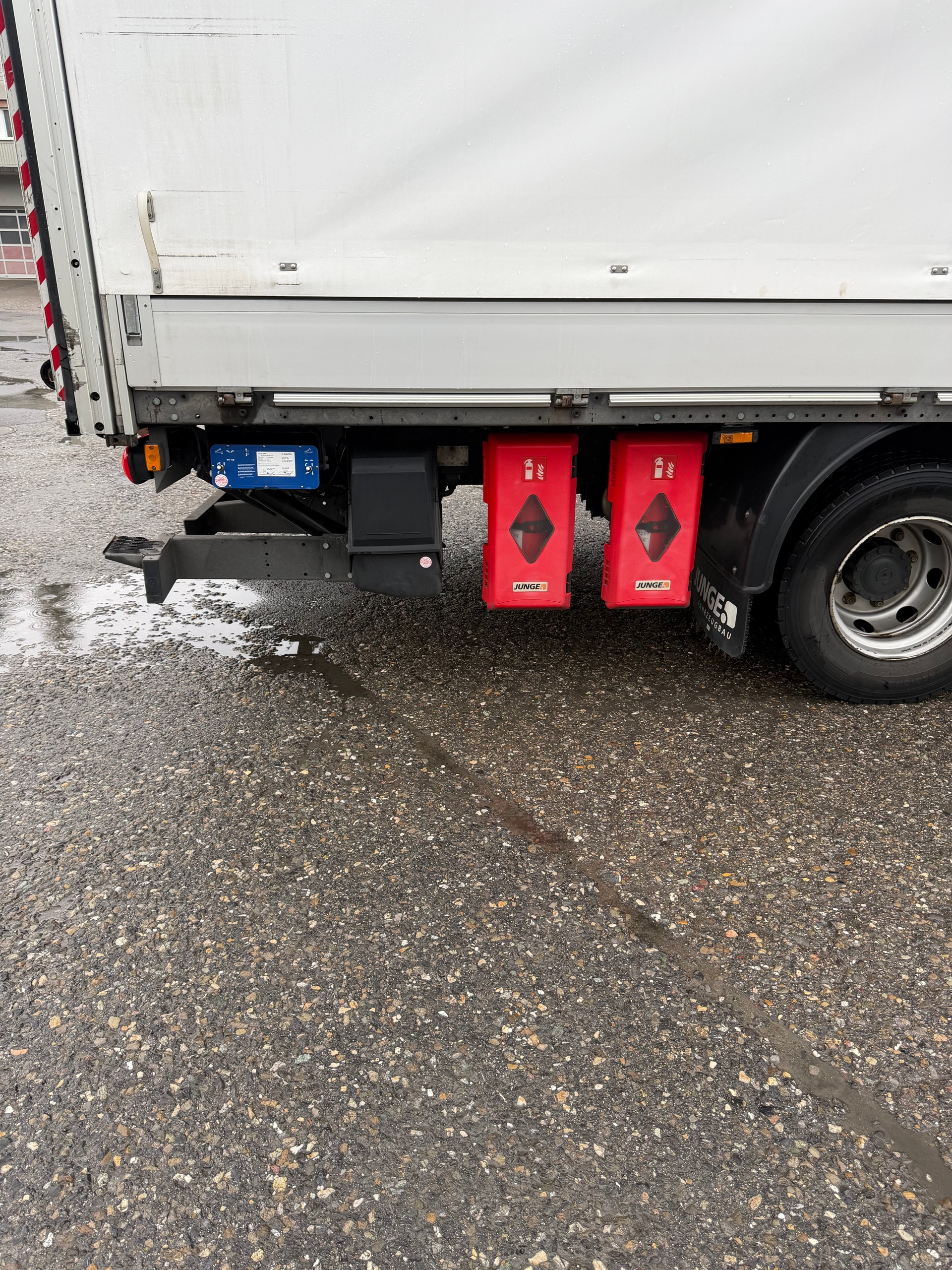 IVECO EUROCARGO-image-9