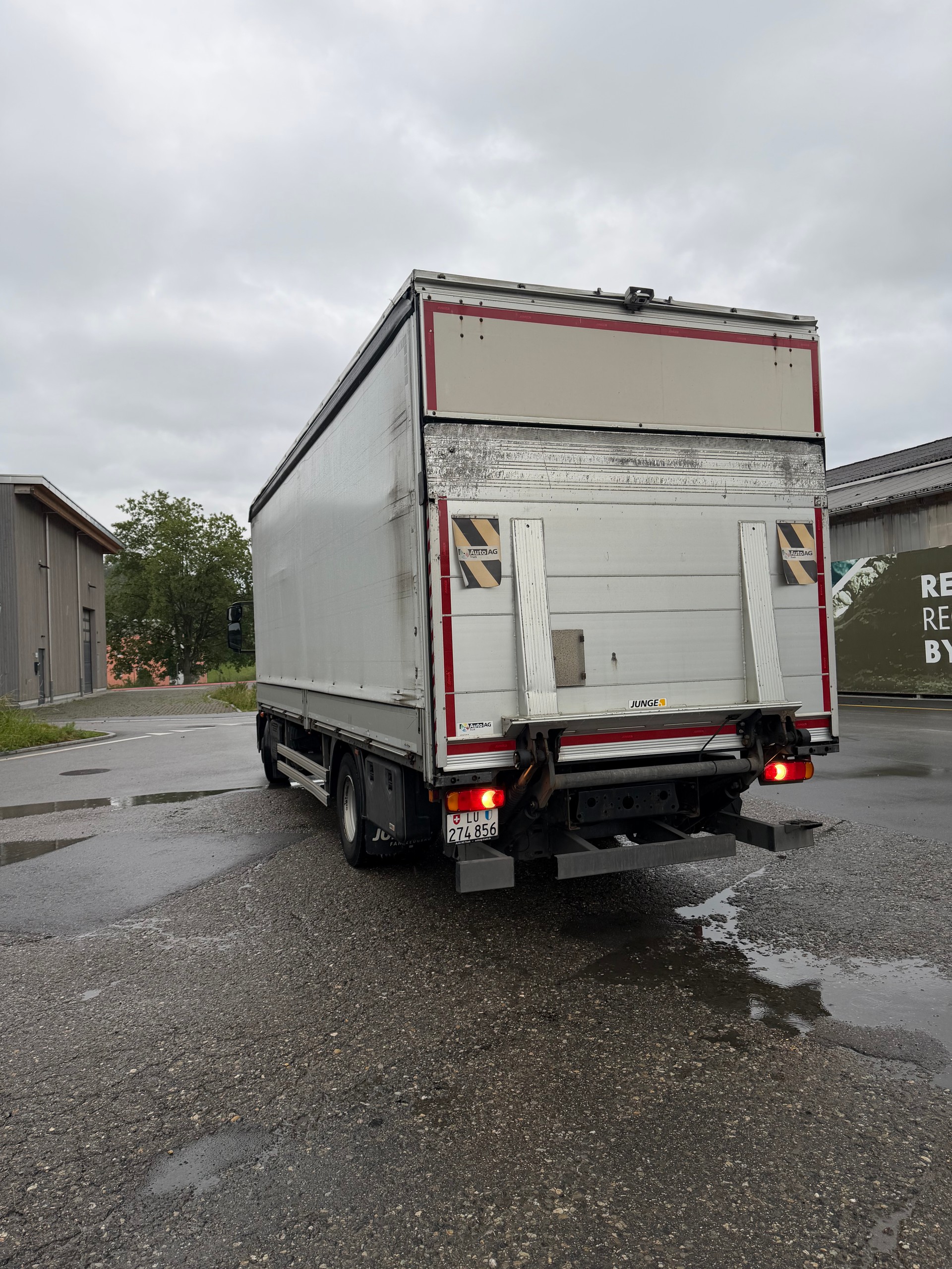 IVECO EUROCARGO-image-2