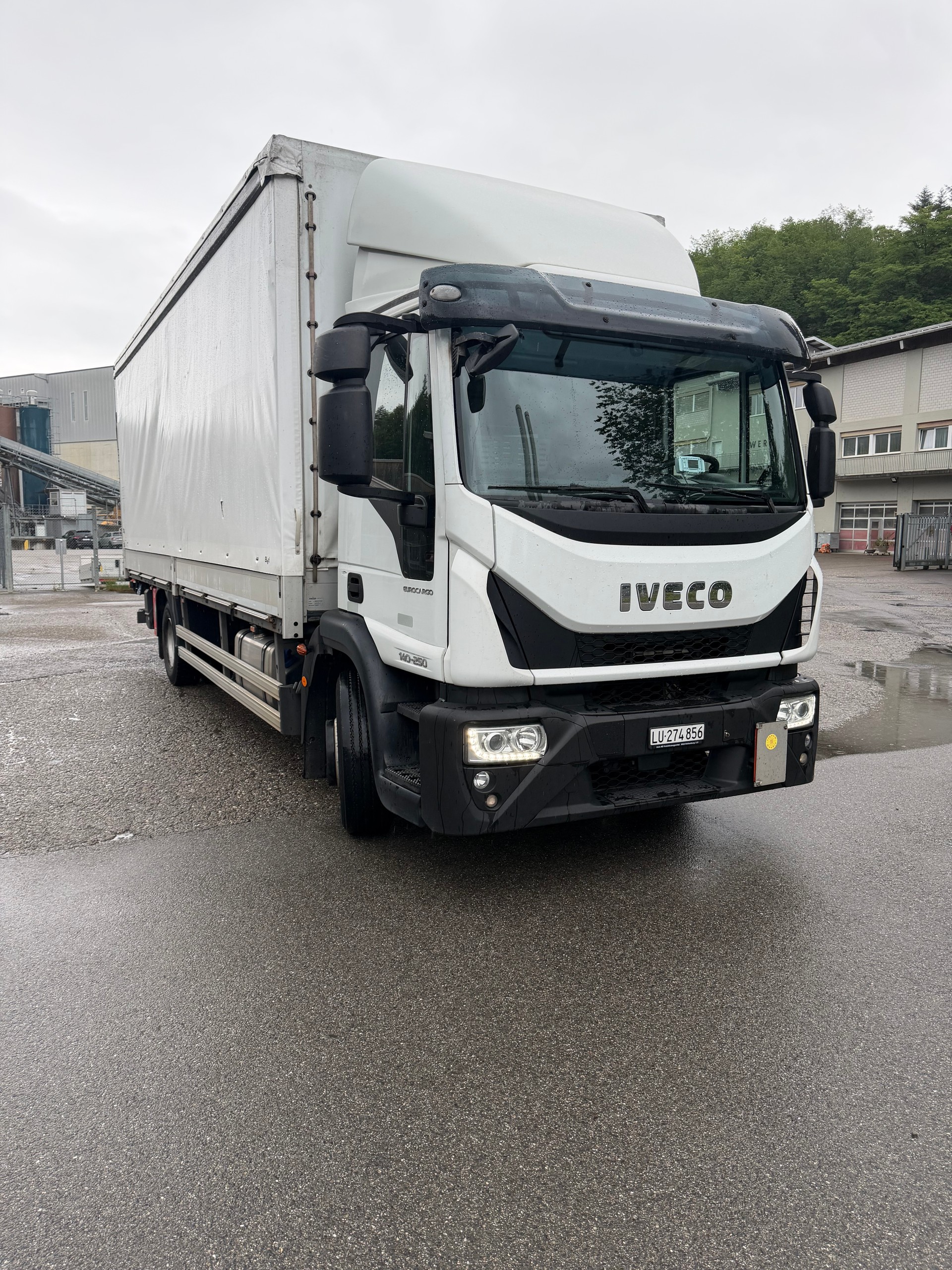 IVECO EUROCARGO-image-1