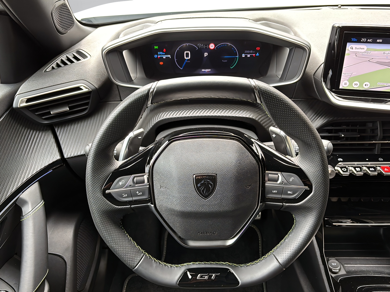 PEUGEOT 2008 1.2 Hybrid 145 GT-image-3